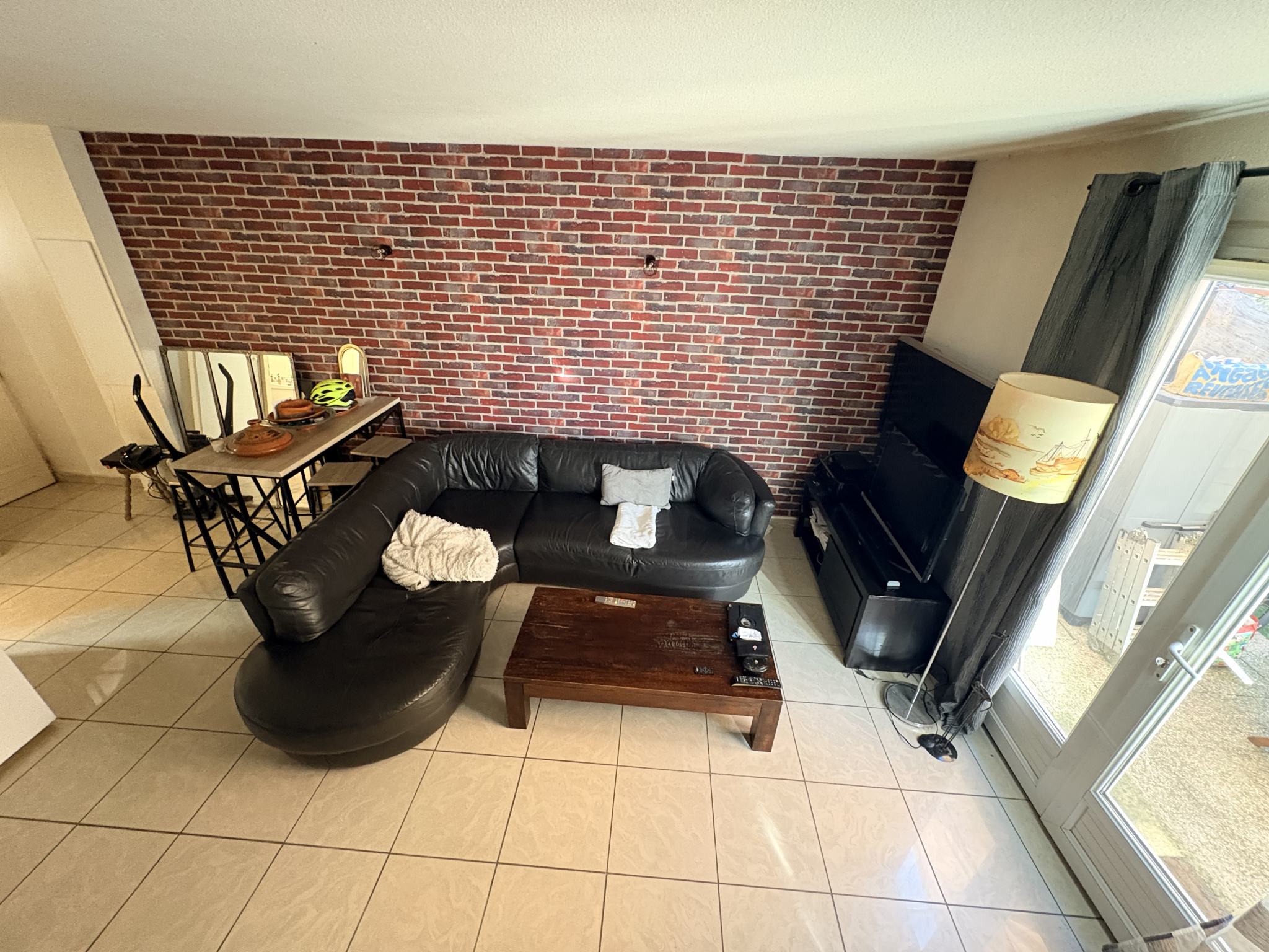 CAVEIRAC MAISON 3 PIECES ET 2 PLACES DE PARKING
